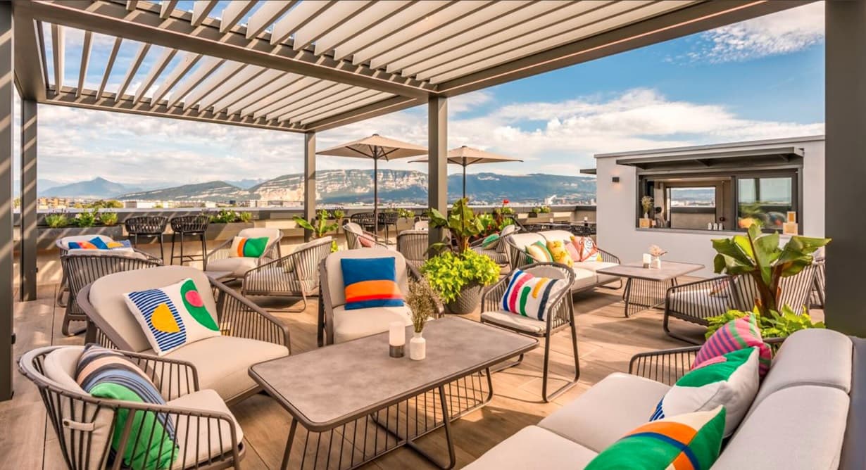 Premium Dining Space