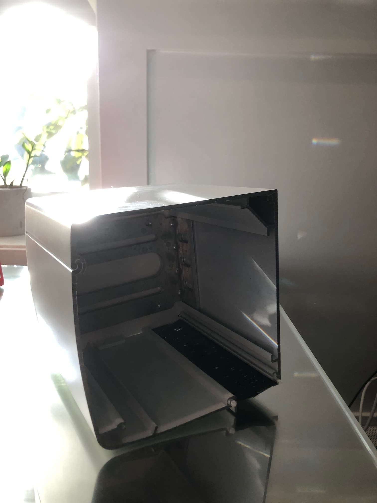 MagnaTrack Housing Detail